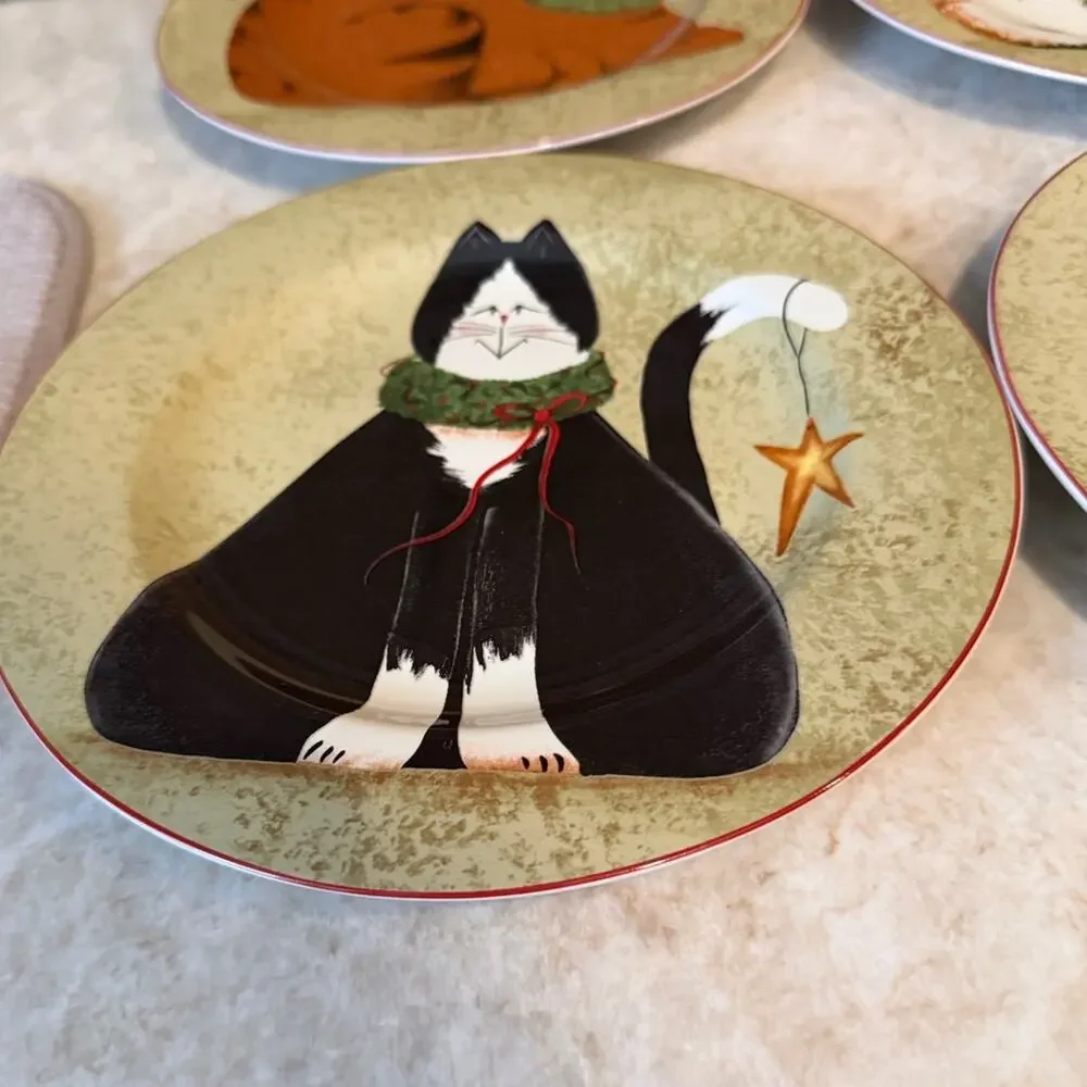 Sakura Fidlestix Christmas Cat-Themed Decorative Plates x4